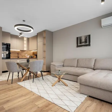 New Premium 1br In W/ Terrace شقة بلوفديف